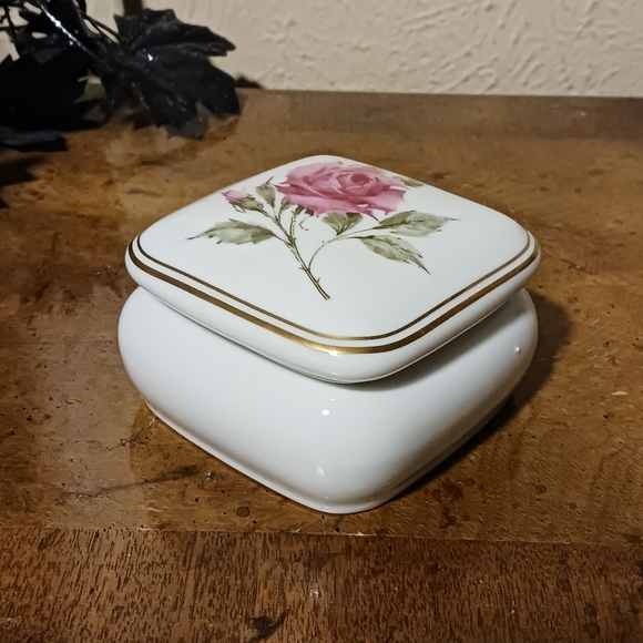 Vintage 1989 Pink Rose Music Trinket Box - Picture 2 of 11